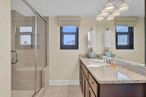 Oceanfront w Pool Beach Access Balcony View 312 B Shipwatch by Avantst