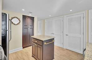 Oceanfront w Pool Beach Access Balcony View 312 B Shipwatch by Avantst