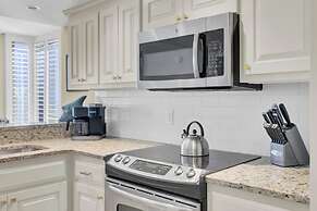 Oceanfront w Pool Beach Access Balcony View 312 B Shipwatch by Avantst