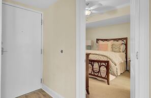 Oceanfront w Pool Beach Access Balcony View 312 B Shipwatch by Avantst