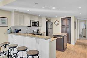 Oceanfront w Pool Beach Access Balcony View 312 B Shipwatch by Avantst