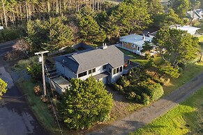 Half Block to Beach w/ Oceanview, Patio + Balcony The Shore Pine by Av