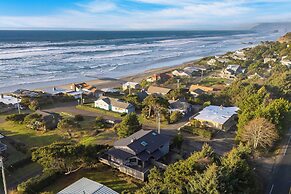 Half Block to Beach w/ Oceanview, Patio + Balcony The Shore Pine by Av