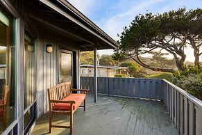 Half Block to Beach w Oceanview Patio Balcony The Shore Pine by Avants