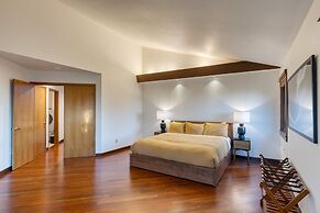 Half Block to Beach w Oceanview Patio Balcony The Shore Pine by Avants