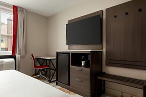 Ramada By Wyndham Brooklyn Empire Blvd