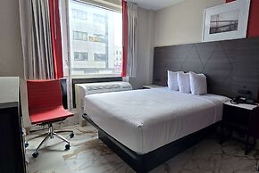 Ramada By Wyndham Brooklyn Empire Blvd