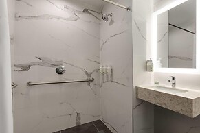 Ramada By Wyndham Brooklyn Empire Blvd
