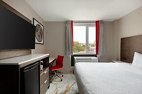 Ramada By Wyndham Brooklyn Empire Blvd