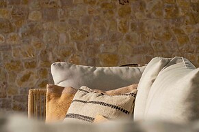 SalvatoreHomes – New Luxurious Apartment in the Centre of Bardolino wi