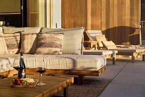 SalvatoreHomes – New Luxurious Apartment in the Centre of Bardolino wi