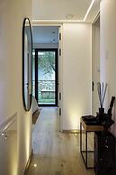 SalvatoreHomes – New Luxurious Apartment in the Centre of Bardolino wi