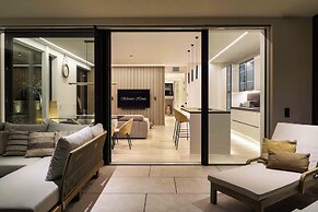 SalvatoreHomes – New Luxurious Apartment in the Centre of Bardolino wi