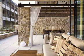 SalvatoreHomes – New Luxurious Apartment in the Centre of Bardolino wi