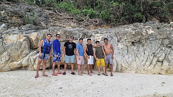 EDVIL BEACH RESORT AND JACUZZI POOL SPA