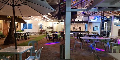 EDVIL BEACH RESORT AND JACUZZI POOL SPA