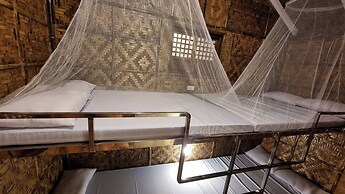 EDVIL BEACH RESORT AND JACUZZI POOL SPA