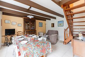 Pretty Rural Gite Near the Golf Course