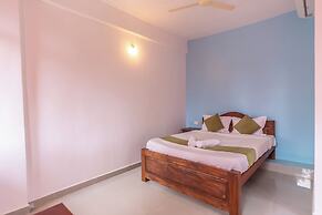 Colours fly Hotel