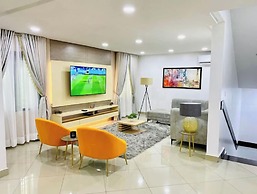Camille's Luxury Apartment