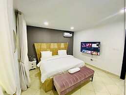 Camille's Luxury Apartment