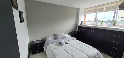 Modern Miravalle Apartment
