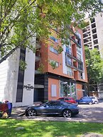 Modern Miravalle Apartment