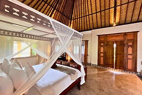 Villa Pastiny Santy Sidemen