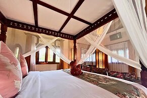 Villa Pastiny Santy Sidemen