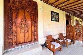 Villa Pastiny Santy Sidemen