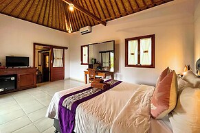 Villa Pastiny Santy Sidemen