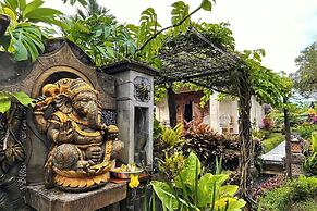 Villa Pastiny Santy Sidemen