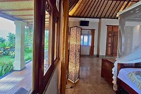 Villa Pastiny Santy Sidemen