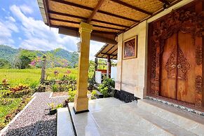 Villa Pastiny Santy Sidemen