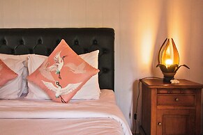 Villa Pastiny Santy Sidemen