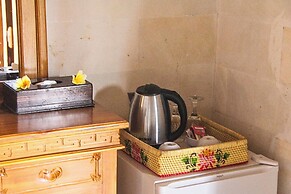 Villa Pastiny Santy Sidemen