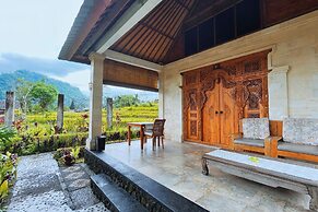 Villa Pastiny Santy Sidemen