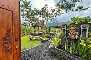 Villa Pastiny Santy Sidemen