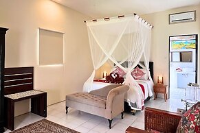 Villa Pastiny Santy Sidemen