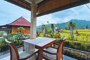 Villa Pastiny Santy Sidemen