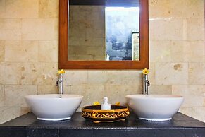 Villa Pastiny Santy Sidemen