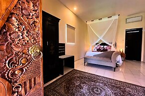 Villa Pastiny Santy Sidemen