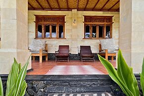 Villa Pastiny Santy Sidemen