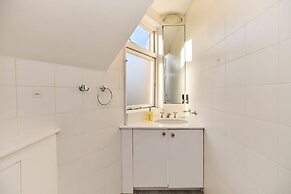 The Hampstead Getaway - Charming 5bdr Home With Conservatory
