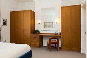The Hampstead Getaway - Charming 5bdr Home With Conservatory