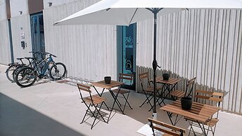 Bed and Bike Hostel