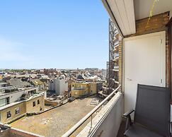 Modern 2-bedroom Flat With sea Views