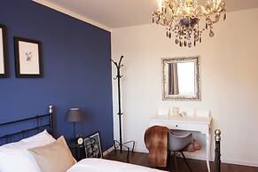 YoHome - Stylish New City Apartment