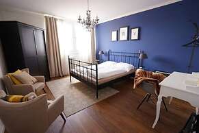 YoHome - Stylish New City Apartment