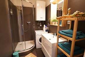 YoHome - Stylish New City Apartment